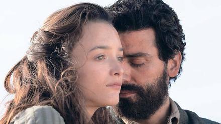 Zwei Versprochene. Die Liebe zwischen Michael (Oscar Isaac) und Ana (Charlotte Le Bon) wird während des Völkermords an den Armeniern auf die Probe gestellt.