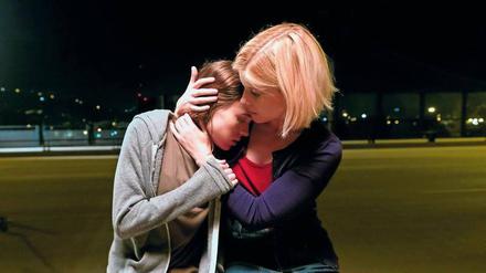 Lucy (Ellen Page) und Mercy (Kate Mara, rechts). 