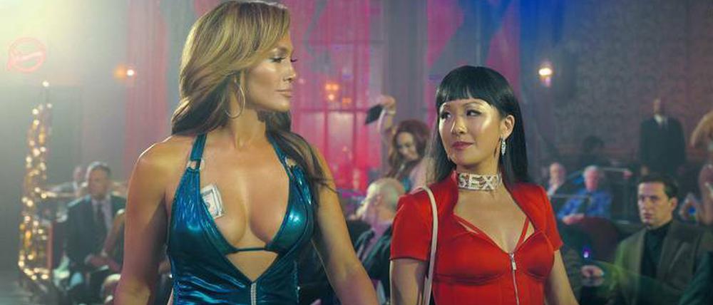 Geld und Sex. Ramona (Jennifer Lopez) und Destiny (Constance Wu) zeigen Solidarität in einer Männerwelt.