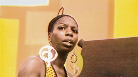 Der Auftritt von Nina Simone gehört zu den radikalsten Momenten des Harlem Cultural Festivals. 