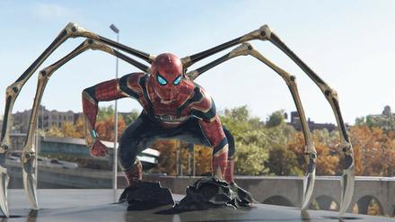 Peter Parker (Tom Holland) bekommt es in „Spider-Man: No Way Home“ mit Widersachern aus früheren Superhelden-Franchises zu tun. 