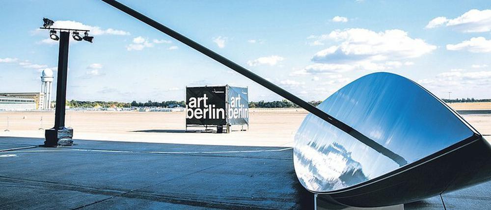 Ausgeflogen. Die Messe Art Berlin fand nur zweimal in den Hangars des ehemaligen Flughafens Tempelhof statt.