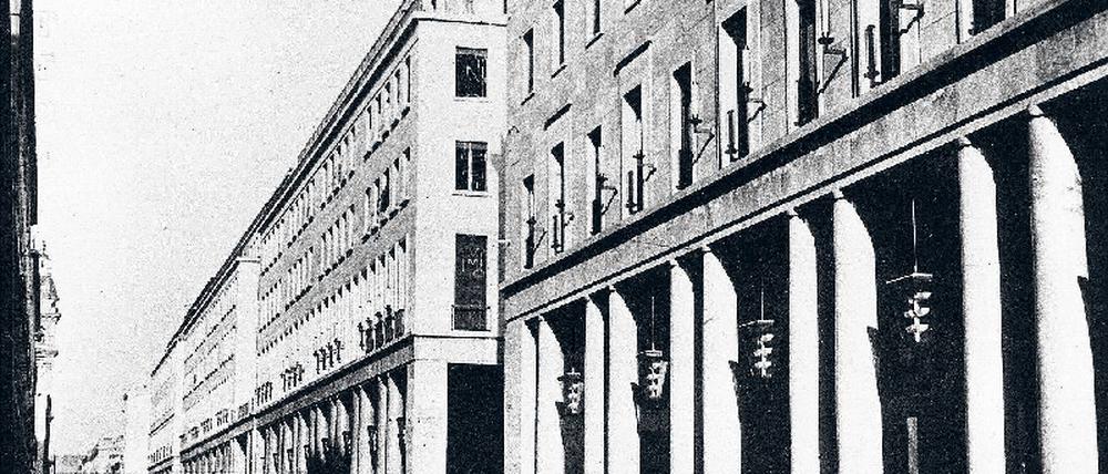 Freie Geister im Faschismus. In Turin gründete Giulio Einaudi 1933 seinen Verlag (Aufnahme der Via Roma von 1937). Foto: Ullstein-Bild