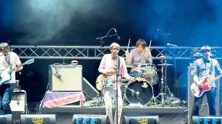 Endlich wieder Rock. Die vier von Tocotronic beim Berlin Festival. Foto: Mark Tirl/dpa