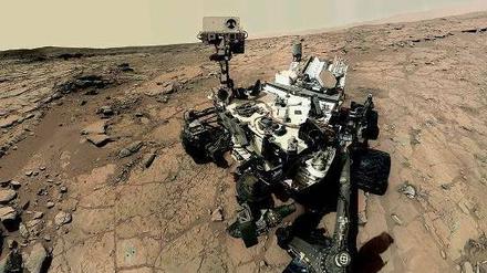 Hier wird für künftige Generationen schon mal sondiert. Selbstporträt des Marsfahrzeugs Curiosity. 
