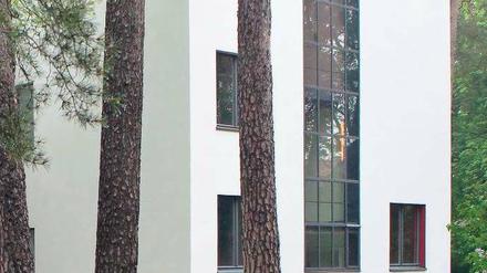 Klare Kante. Das rekonstruierte Haus des Bauhausmeisters Moholny-Nagy. Foto: p-a/dpa