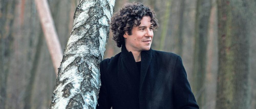 Robin Ticciati , 1983 in London geboren, ist seit Herbst 2017 Chefdirigent und künstlerischer Leiter des Deutschen Symphonie-Orchesters Berlin.