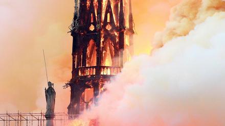 Schockmoment. Notre-Dame in Flammen (April 2019). 