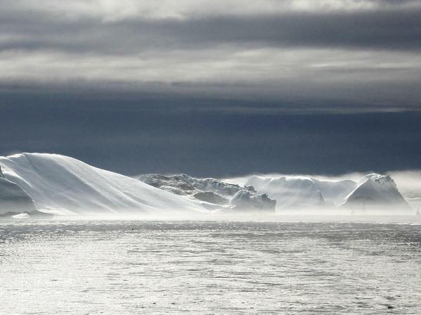 Was in der Arktis passiert - hier der Ilulissat-Eisfjord auf Grönland -, beeinflusst uns alle.