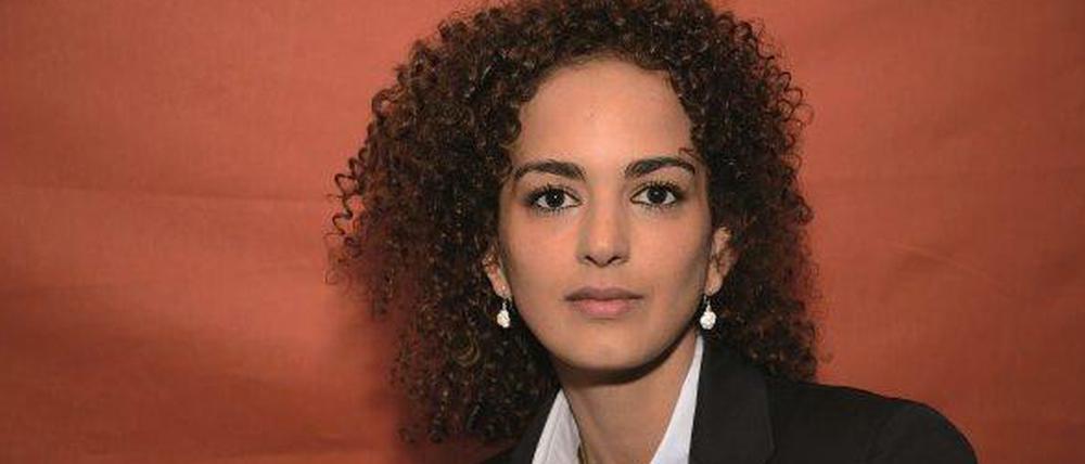 Leïla Slimani, 1981 im marokkanischen Rabat geboren, kam 1999 nach Paris. Sie absolvierte die Pariser Eliteuniversität Sciences Po und arbeitete als Journalistin. Für „Dann schlaf auch du“ gewann sie letztes Jahr den Prix Goncourt.