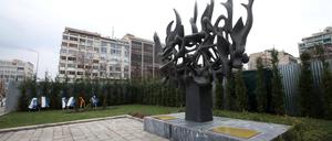 Holocaust-Denkmal auf dem Freiheitsplatz Plateia Eleftherias in Thessaloniki. Heute wird der Ort als Parkplatz benutzt.