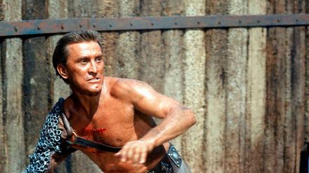 Als Produzent und Hauptdarsteller sorgt Douglas mit „Spartacus“ (1960) für Aufruhr in Hollywood.