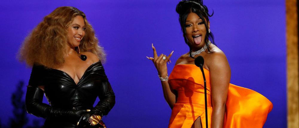 Beyoncé (links) und Megan Thee Stallion bei gewannen zusammen einen Grammy für "Savage".