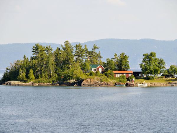Insel im Lake Superior Provincial Park nahe Sault Ste  Marie in Ontario, Kanada.