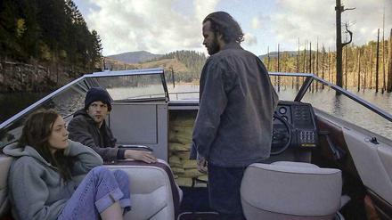 Zeichen setzen: Dena (Dakota Fanning), Josh (Jesse Eisenberg, links) und Harmon (Peter Sarsgaard) wollen einen Staudamm in die Luft sprengen.