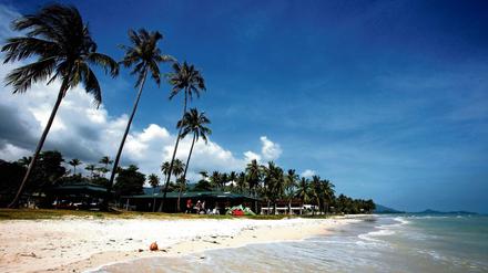 Strand in Thailand, Schauplatz von James Rayburns Thriller "Sie werden dich finden".