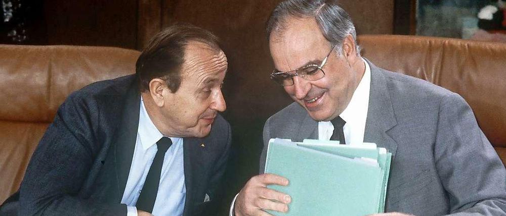 Der ewige Kanzler: Helmut Kohl 1982 mit Hans-Dietrich Genscher.