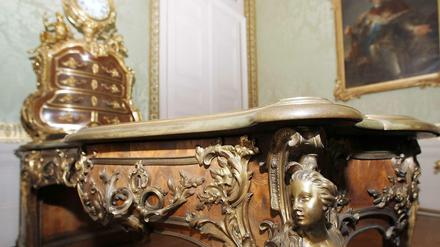 Zu den unter Schutz stehenden Objekten auf der Liste zählen der Schreibtisch von Preußenkönig Friedrich II. von 1746.
