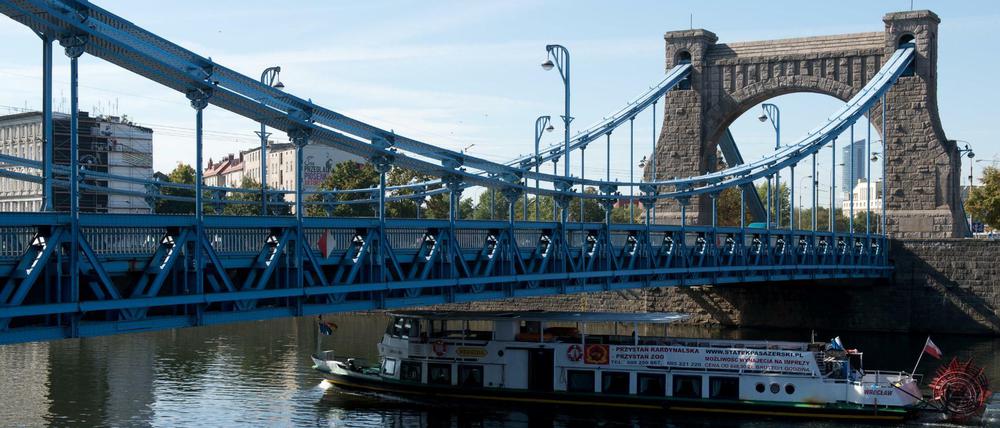 Brücken, wie hier die Grunwaldbrücke, sind in Breslau zahlreich vorhanden - und werden zum Motto des Europäischen Kulturhauptstadt-Jahrs in der niederschlesischen Metropole. 