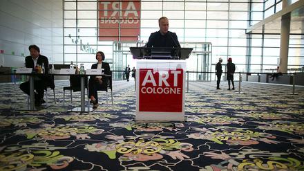 Der Direktor der Art Cologne Daniel Hug spricht zur Eröffnung der Kunstmesse. Die Art Cologne findet vom 19. bis 22.04.2018 in Köln statt. 