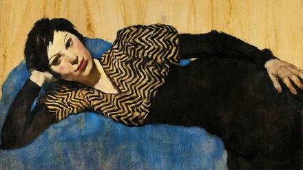 Herausfordernd. "Liegendes Mädchen auf Blau" von Lotte Laserstein, entstanden ca. 1931. Öl auf Papier.