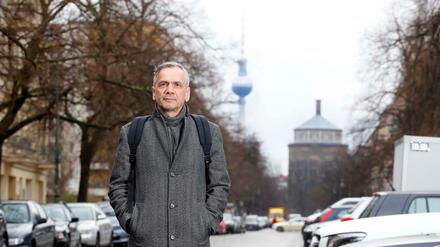 Der Schriftsteller Lutz Seiler am Mittag des 26. Februar in der Rykestraße am Kollwitzplatz in Prenzlauer Berg.