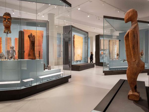 Bei der Restitution der Benin-Bronzen sei Berlin immerhin weiter als das British Museum, sagt Adichie.