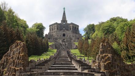 Blick auf die Kaskade und das Herkulesdenkmal: Seit 2013 ist der Bergpark Bad Wilhelmshöhe in Kassel Weltkulturerbe.