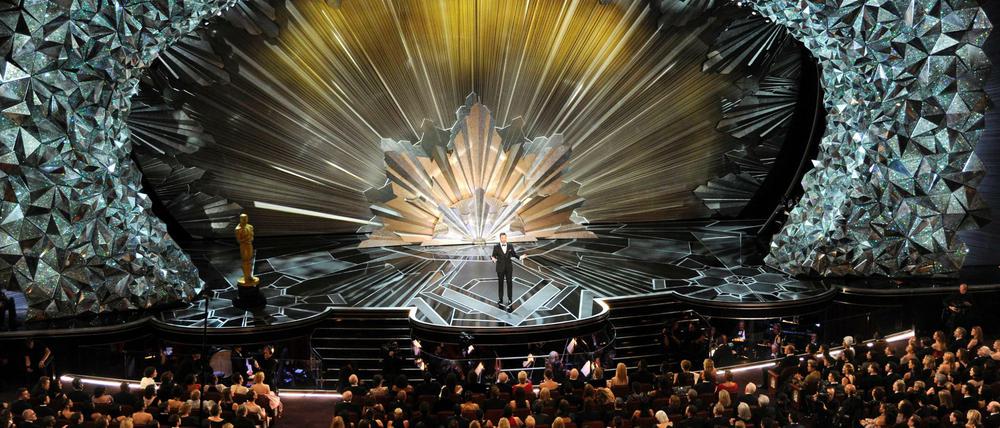 Moderator Jimmy Kimmel spricht während der Verleihung der 90. Academy Awards, den Oscars 2018.