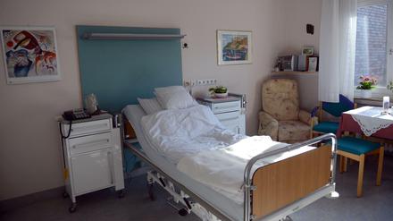 Das Krankenhauszimmer als letzte Station einer Liebe: In "Das letzte Zimmer" setzt sich Franck Hofmann mit dem Sterben auseinander.