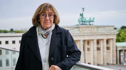Auf der Terrasse der Akademie am Pariser Platz. Jeanine Meerapfel, Präsidentin der Akademie der Künste, hat ein Bündnis europäischer Akademien initiiert.,