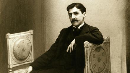Der Blick nach innen. Der Schriftsteller Marcel Proust (1871–1922) in einer Aufnahme um das Jahr 1896.
