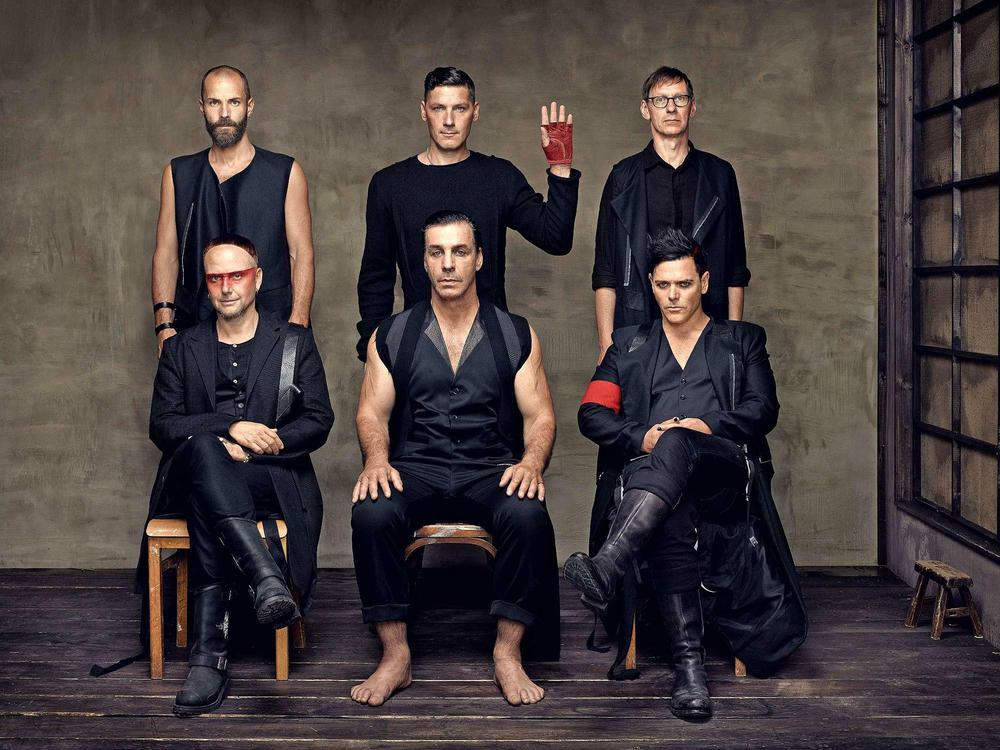 Neue Rammstein-Single ist kalkulierte Provokation: Deutschland-Video als  wüster Ritt durch die Geschichte