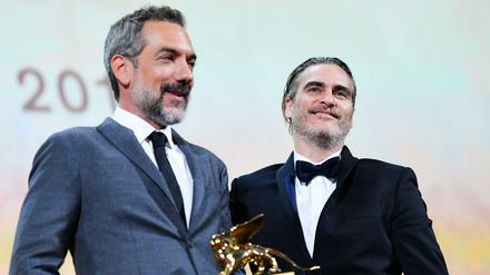 Der Regisseur Todd Phillips und Schauspieler Joaquin Phoenix bei der Verleihung des Goldenen Löwen in Venedig.