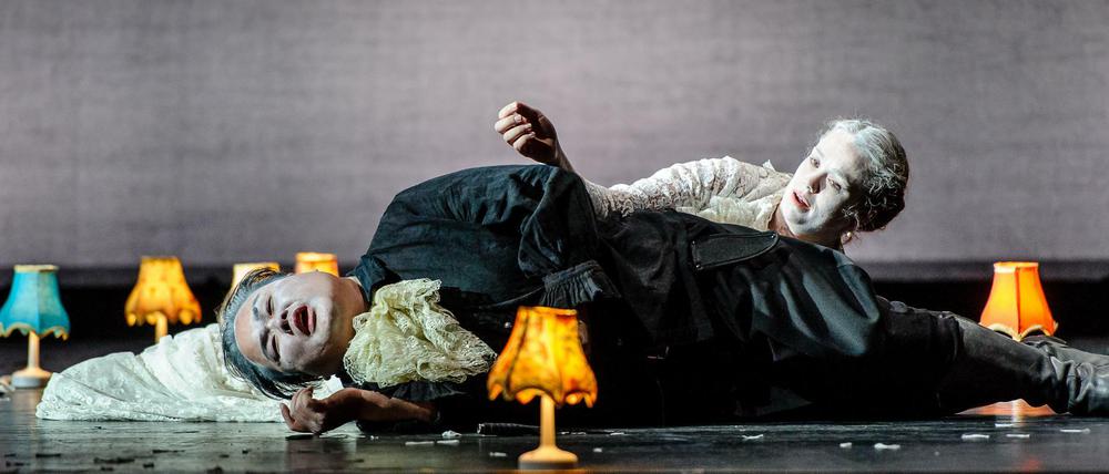 Syung Kyu Park und Leah Allen in Verdis "Ernani" bei den Opernfestspielen Heidenheim