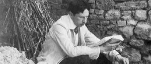 Der Schriftsteller Rudolf Borchardt 1907 in Italien.