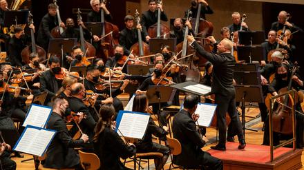 Yannick Nézet-Séguin und sein Orchester in der Philharmonie.