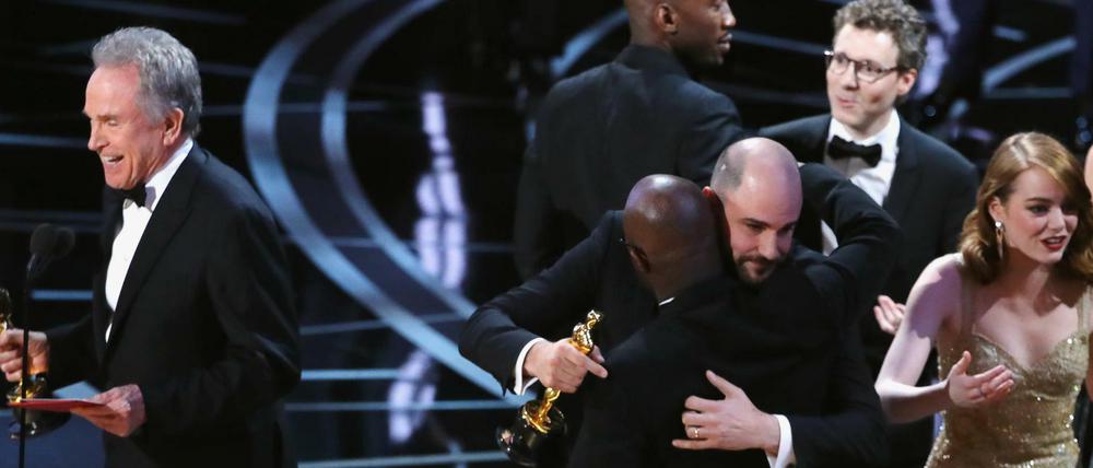 Große Verwirrung bei den Oscars: Warren Beatty (links) lies den falschen Gewinnerfilm vor.