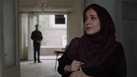 Mina (Maryam Moghadam) fordert Gerechtigkeit für ihren unschuldig hingerichteten Mann.