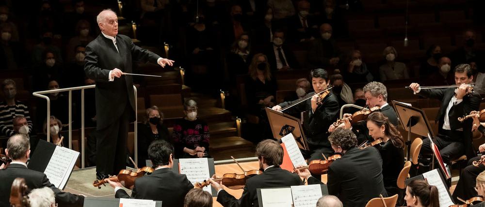 Daniel Barenboim mit den Philharmonikern am Donnerstag.