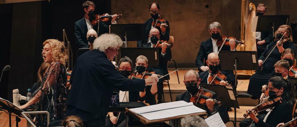 Magdalena Kozena, Simon Rattle und das London Symphony Orchestra in der Philharmonie