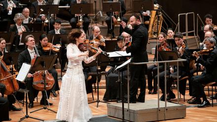 Patricia Kopatchinskaja und Kirill Petrenko bei den Berliner Philharmonikern