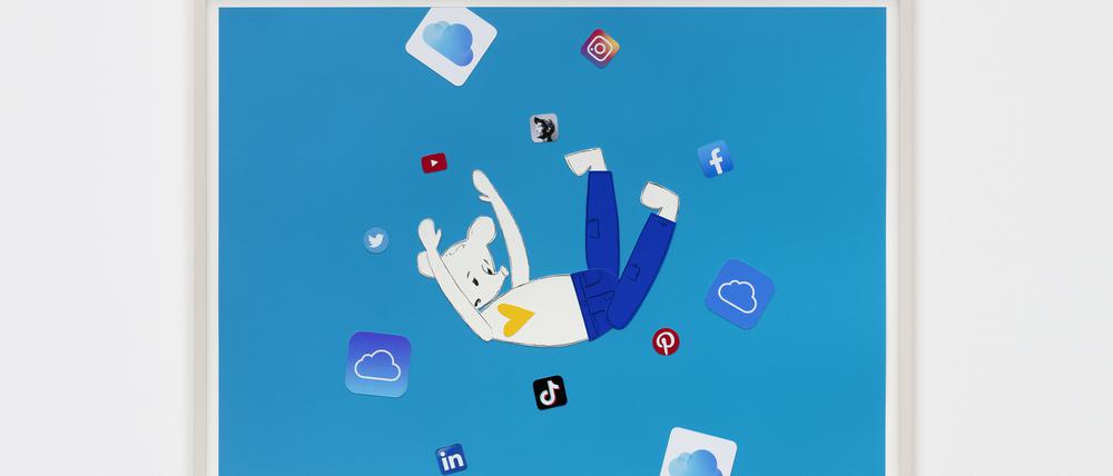Who der Bär fällt aus einem Handybildschirm mit diversen quadratischen App-Icons. Das Werk trägt den Titel „Who's in the Clouds?“.