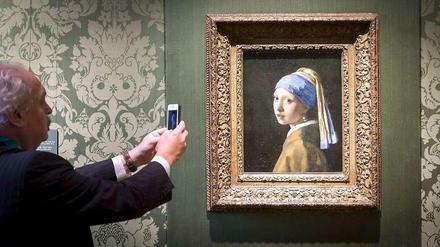 Der Publikumsmagnet im Mauritshuis in Den Haag: Vermeers "Mädchen mit dem Perlenohrring".