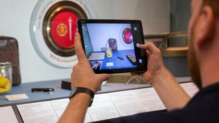 Das Deutsche Historische Museum nutzt Spiel-Prinzipien von „Serious Games“, um mit einer App die Spannung zwischen Wirklichkeit und Möglichkeit zu vermitteln.