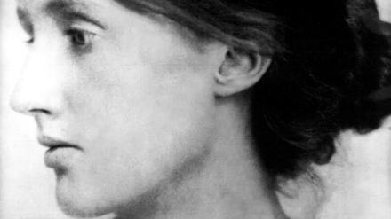 Die britische Schriftstellerin Virginia Woolf (1882 - 1941).