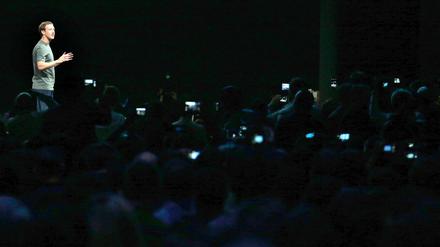 Facebook-Gründer Mark Zuckerberg auf dem Mobile World Congress in Barcelona am 21. Februar 2016. 