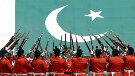 Feiern am Verteidigungs-Tag in Pakistan.