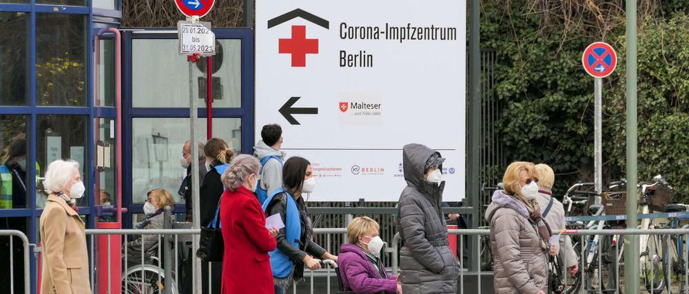 Corona-Impfzentrum in der Messe Berlin.
