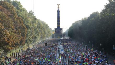 Berlin läuft! 45.000 Teilnehmer rennen am Sonntag wieder einmal quer durch die Stadt. 